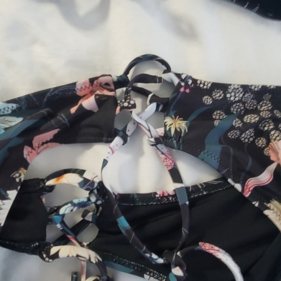 : 2 pc Beach sissi twist front bikini swimsuit w/ cups & adjustable ties size L - Picture 11 of 15